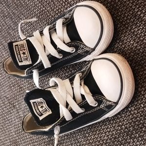 Converse toddlers